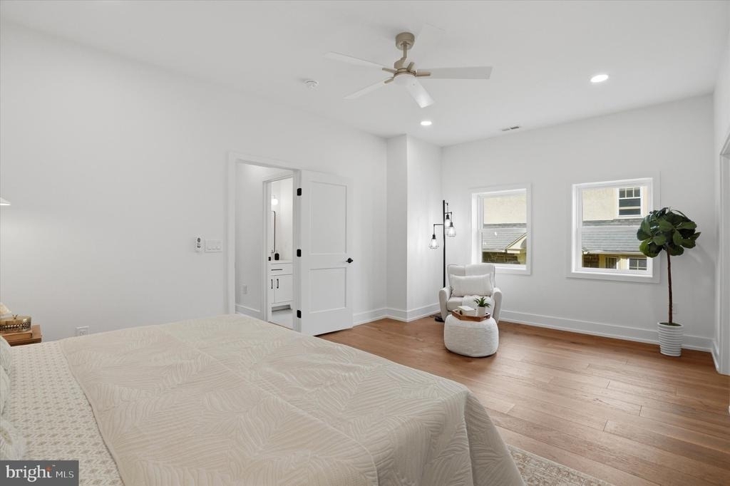 425 Grove Place - Photo 15