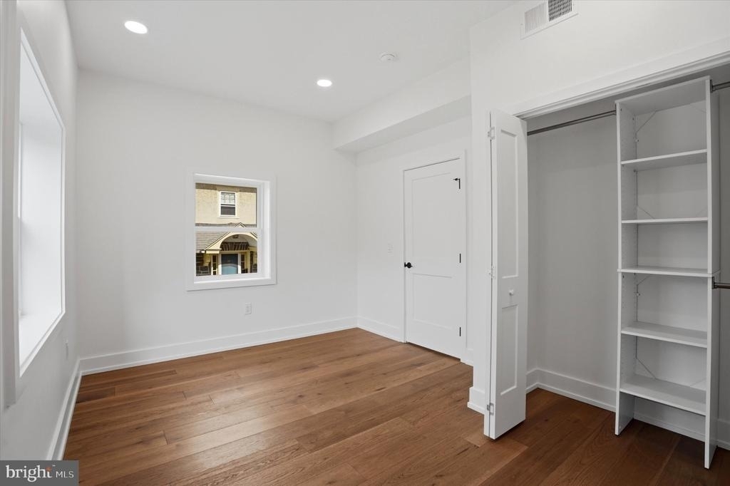 425 Grove Place - Photo 21