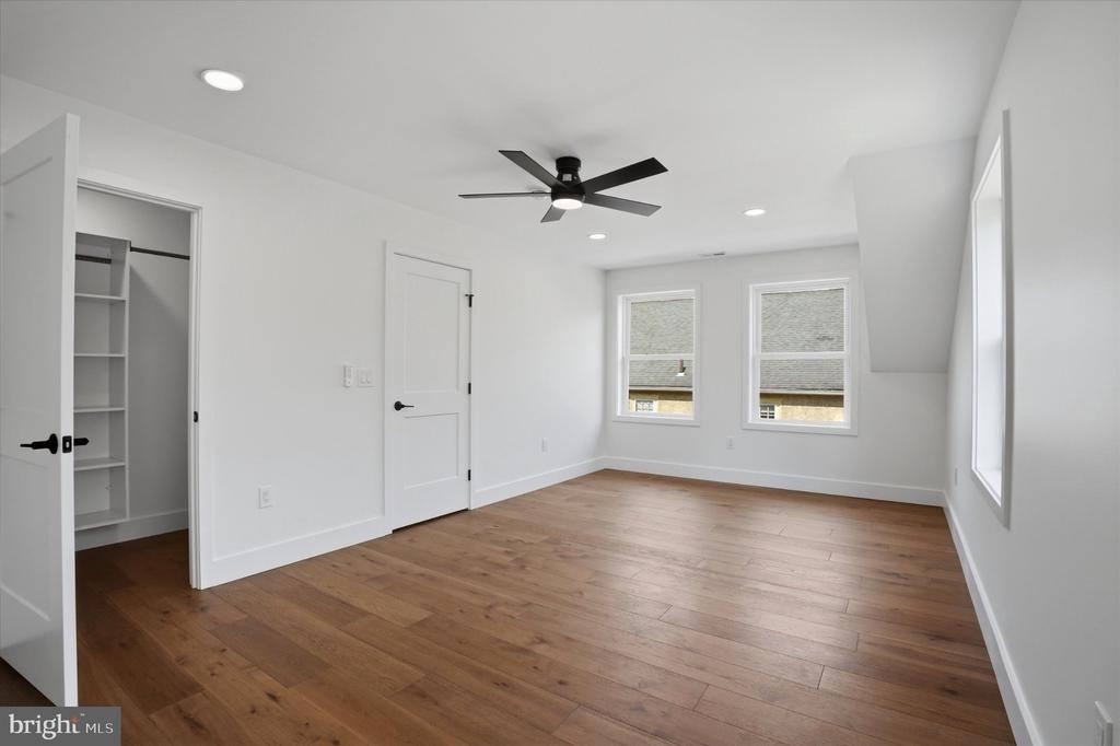 425 Grove Place - Photo 28