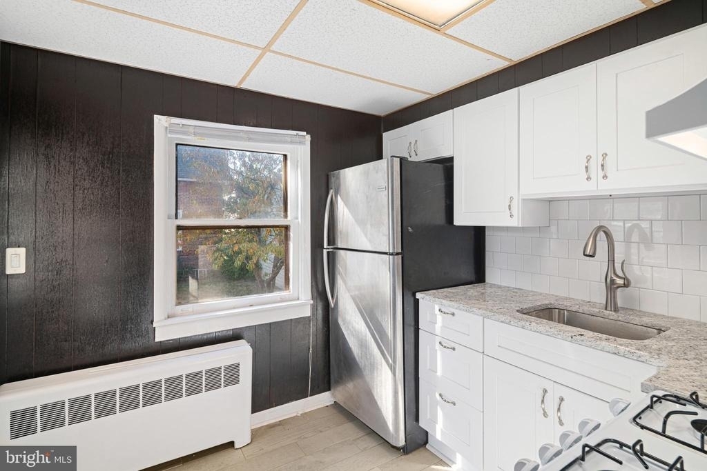 216 Penn Boulevard - Photo 8