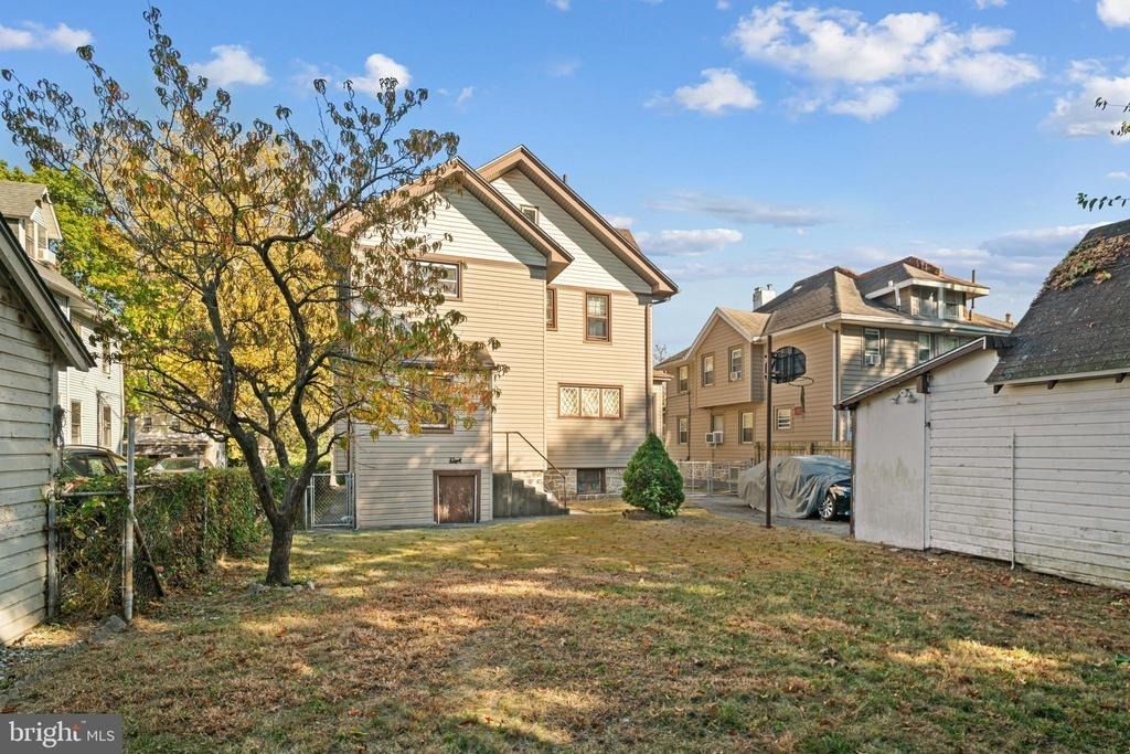 216 Penn Boulevard - Photo 11