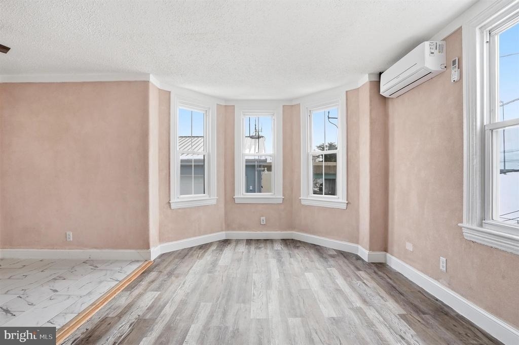 250 Washington Street - Photo 4
