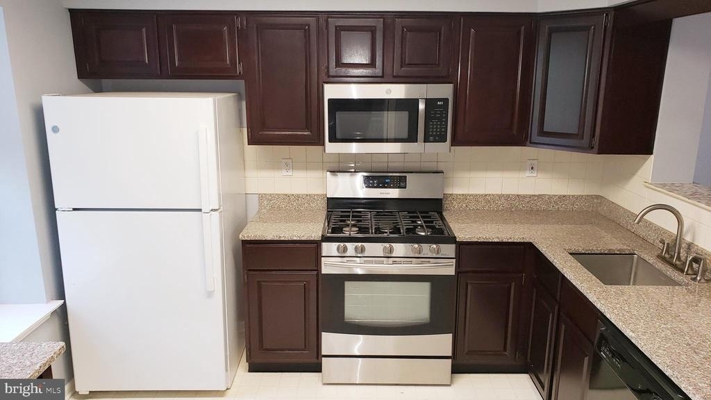 6 Halstead Place - Photo 12