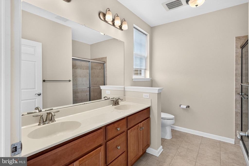 1137 Halifax Place - Photo 11