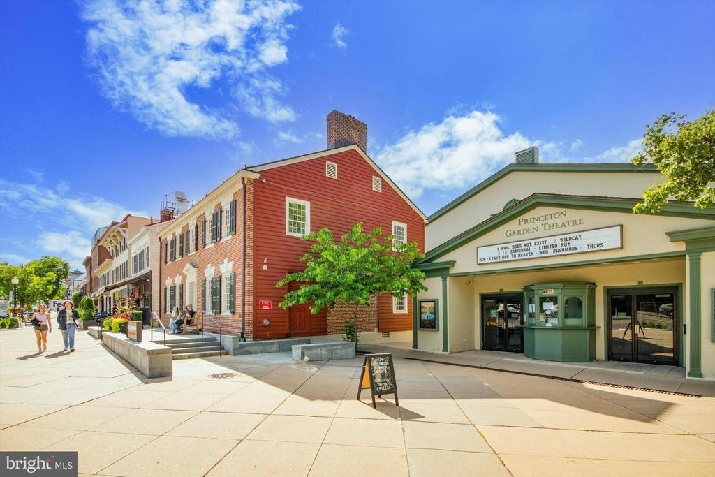 146 Nassau Street - Photo 17