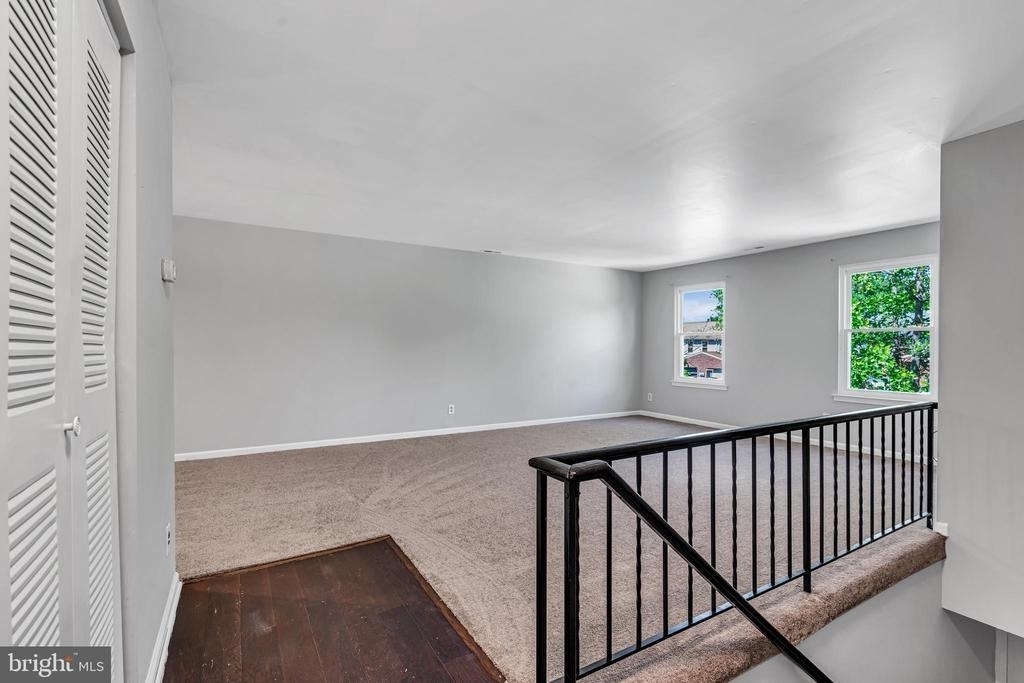 5 Harrington Lane - Photo 2