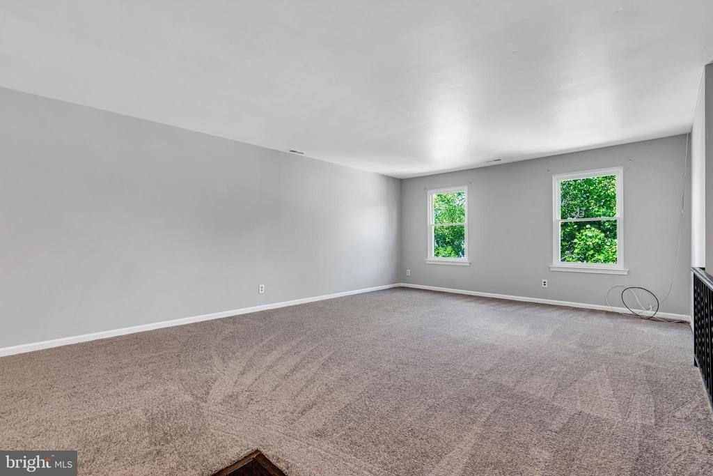 5 Harrington Lane - Photo 3