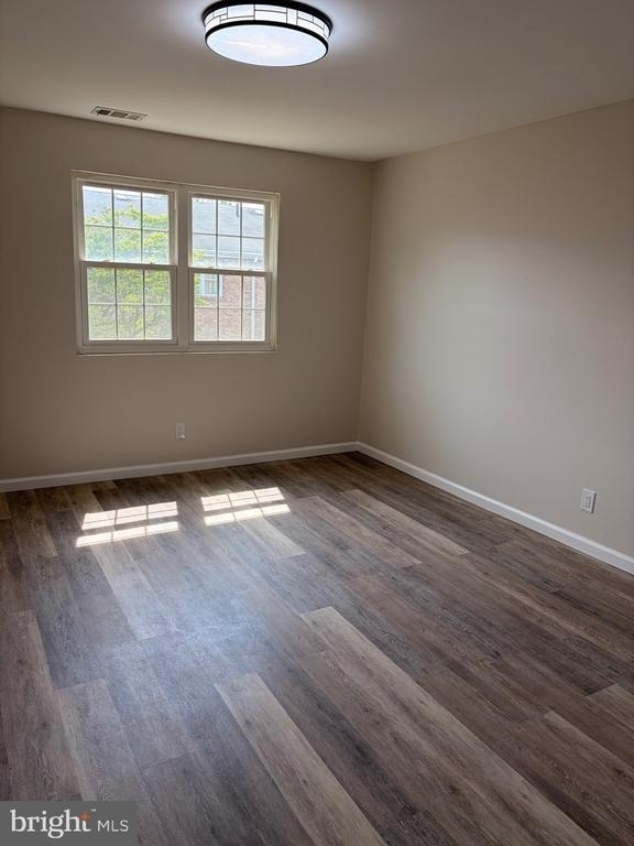 1294 Cooper Street - Photo 3