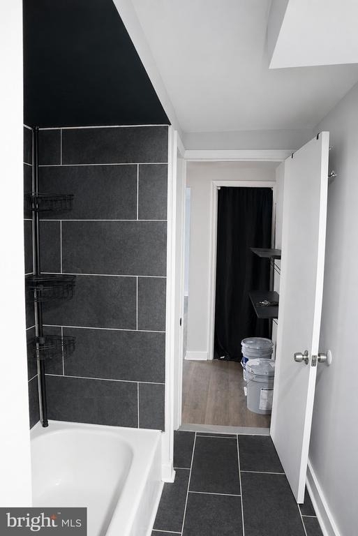 28 Mount Holly Avenue - Photo 8