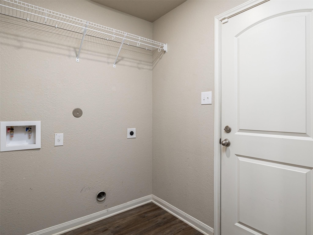 13712 Charles W Fairbanks Cv - Photo 12