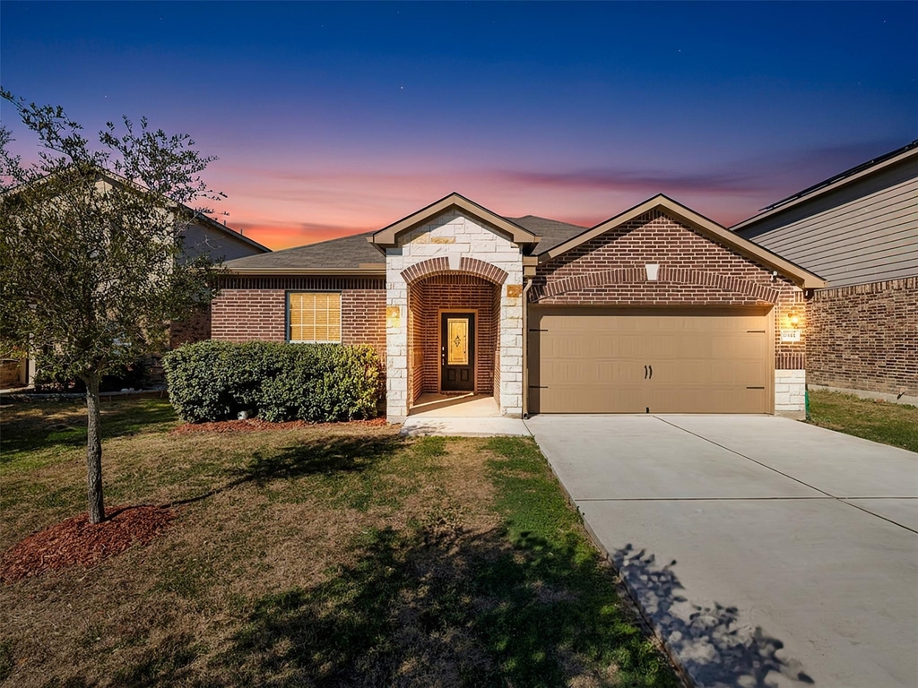 13712 Charles W Fairbanks Cv - Photo 1