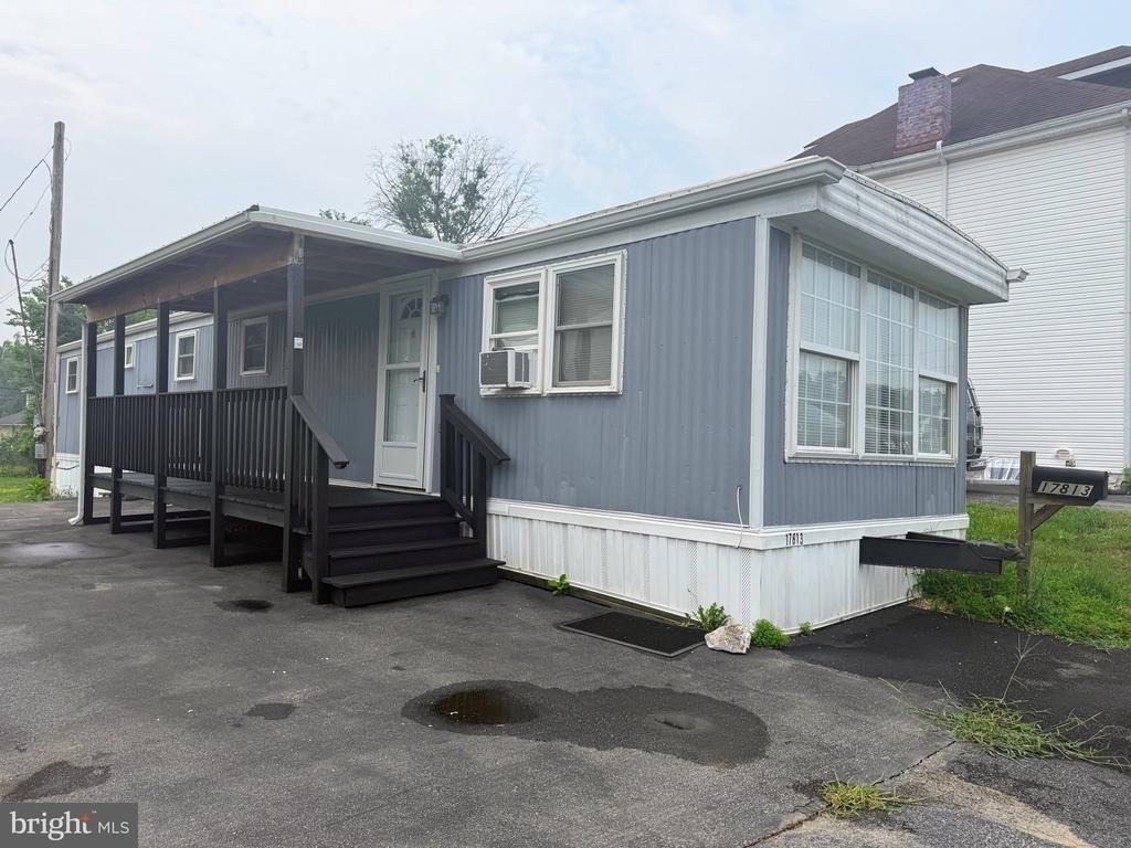 17813 Sherman Avenue - Photo 15