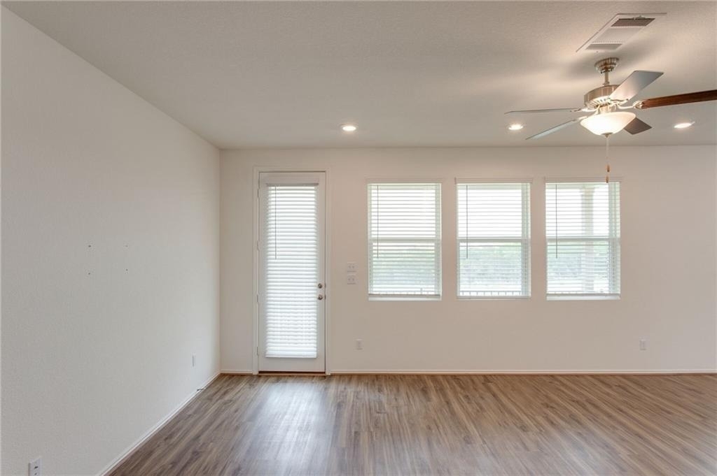 224 Montauk Loop - Photo 9
