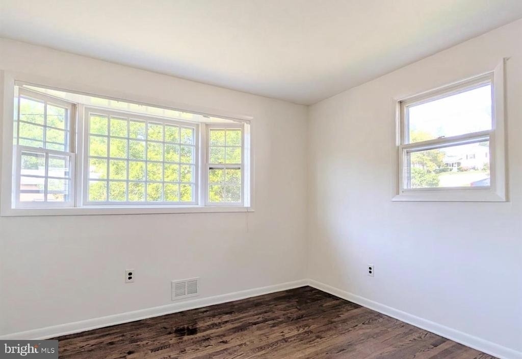 5725 Nevada Street - Photo 9
