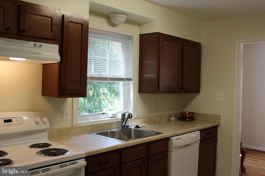 5409 75th Avenue - Photo 5