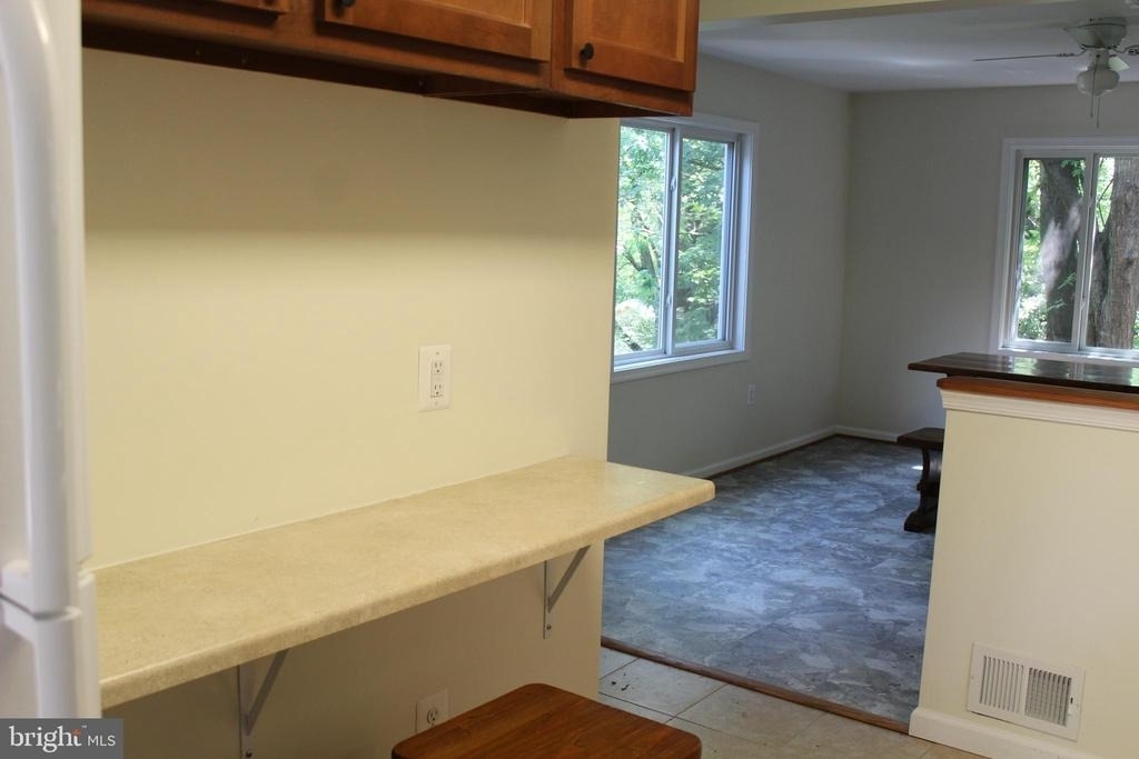 5409 75th Avenue - Photo 3