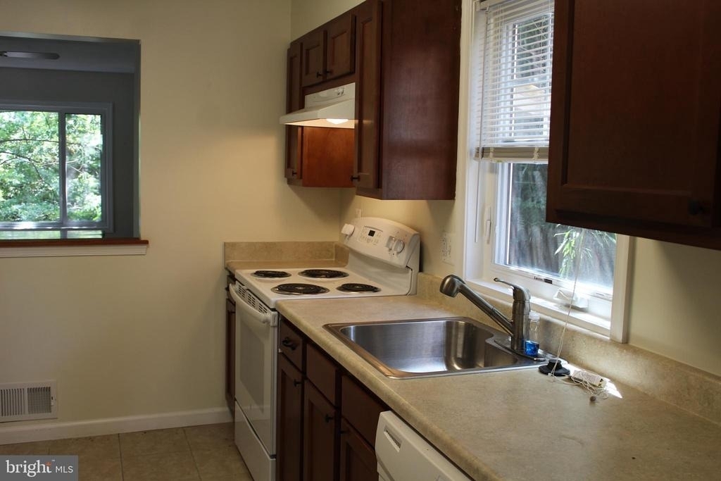 5409 75th Avenue - Photo 6
