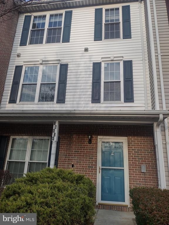 16604 Eastview Terrace - Photo 2