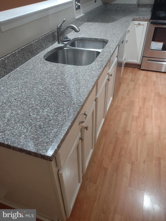 16604 Eastview Terrace - Photo 4