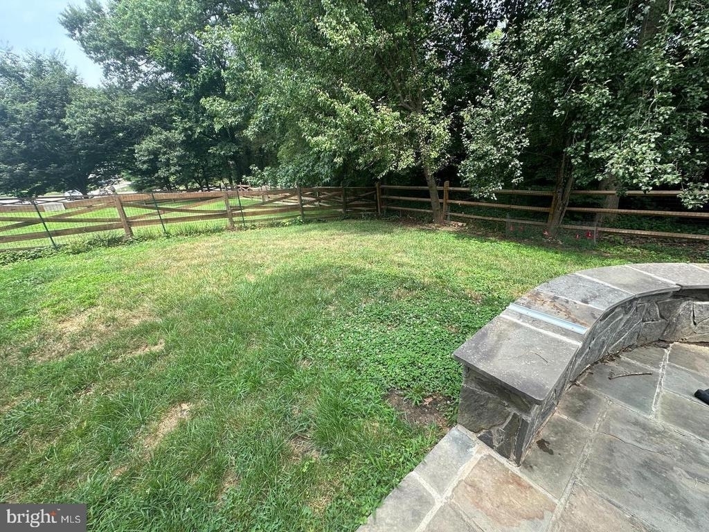 7505 Redland Park Place - Photo 15