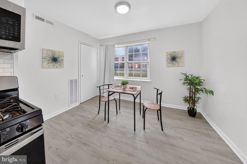 868 College Parkway - Photo 9