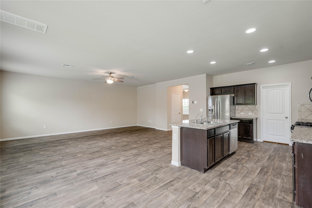 2908 Tilmon Ln - Photo 4