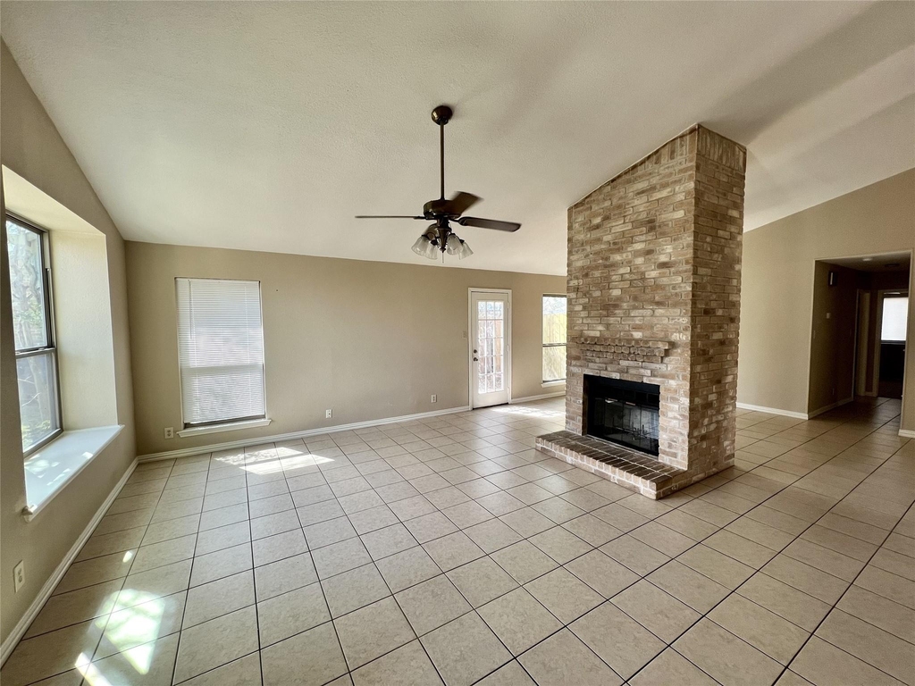 1101 Forest Oaks Path - Photo 3