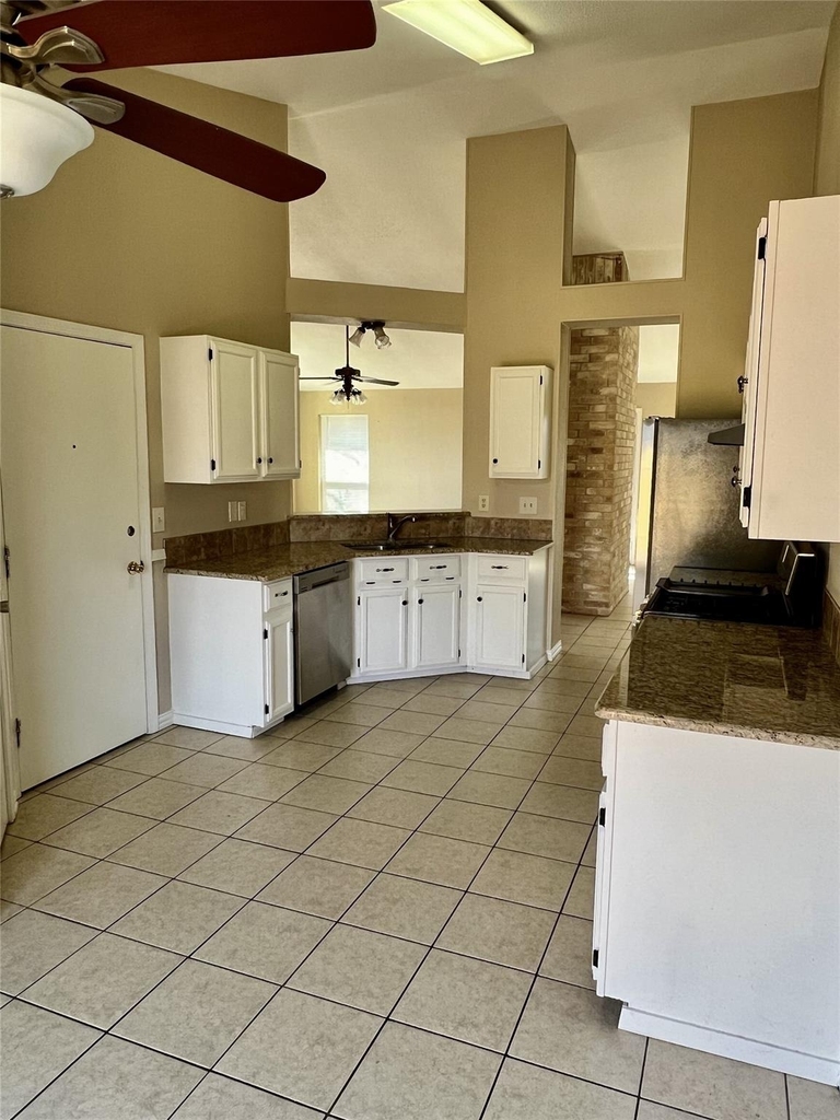 1101 Forest Oaks Path - Photo 8