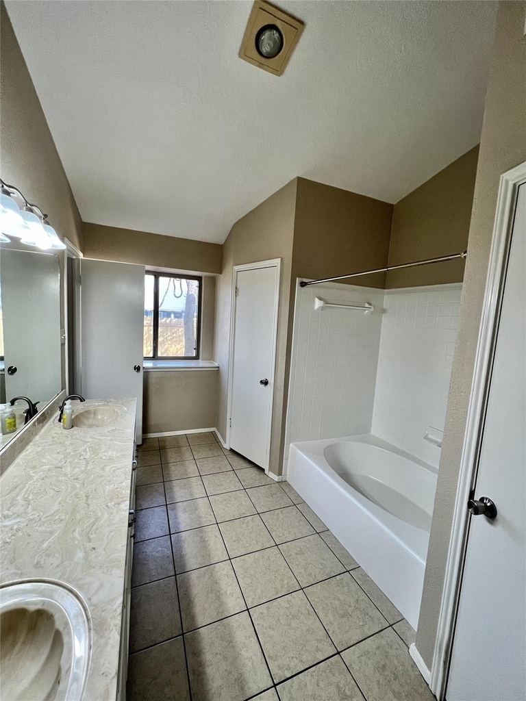 1101 Forest Oaks Path - Photo 14