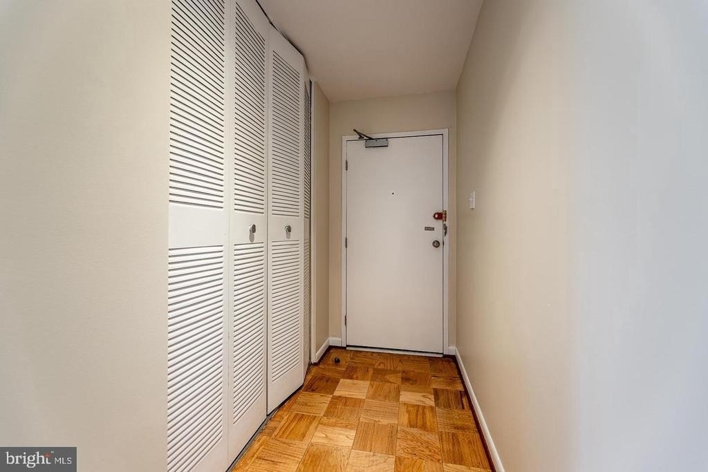 10648 Montrose Avenue - Photo 5