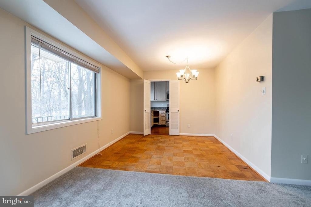 10648 Montrose Avenue - Photo 3