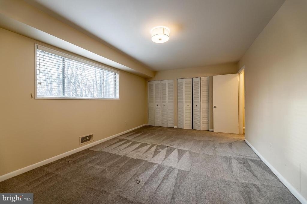 10648 Montrose Avenue - Photo 9