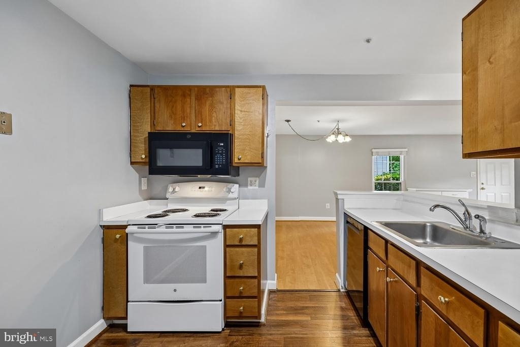 7919 Foxcrest Court - Photo 19