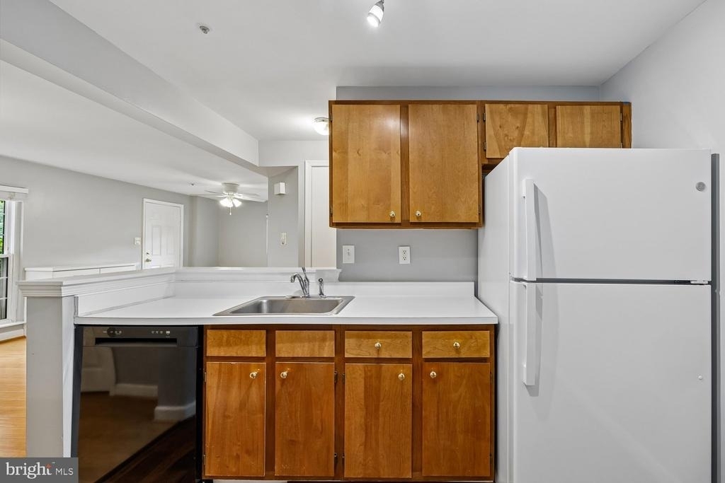 7919 Foxcrest Court - Photo 17