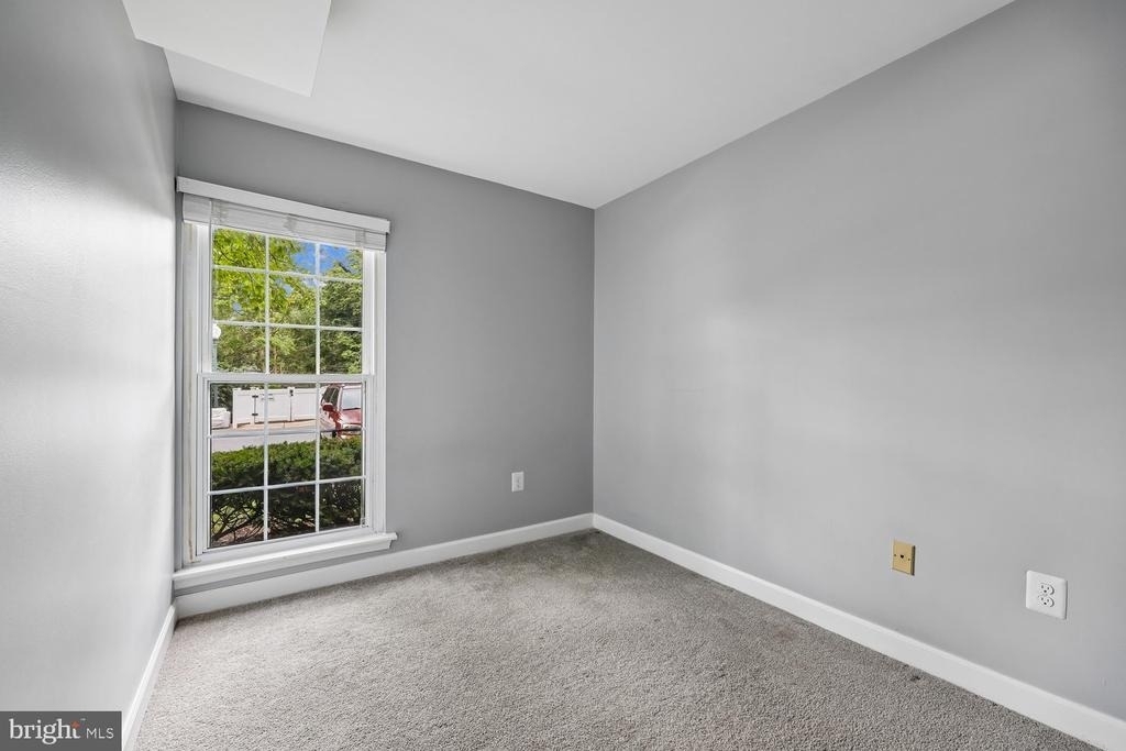 7919 Foxcrest Court - Photo 30