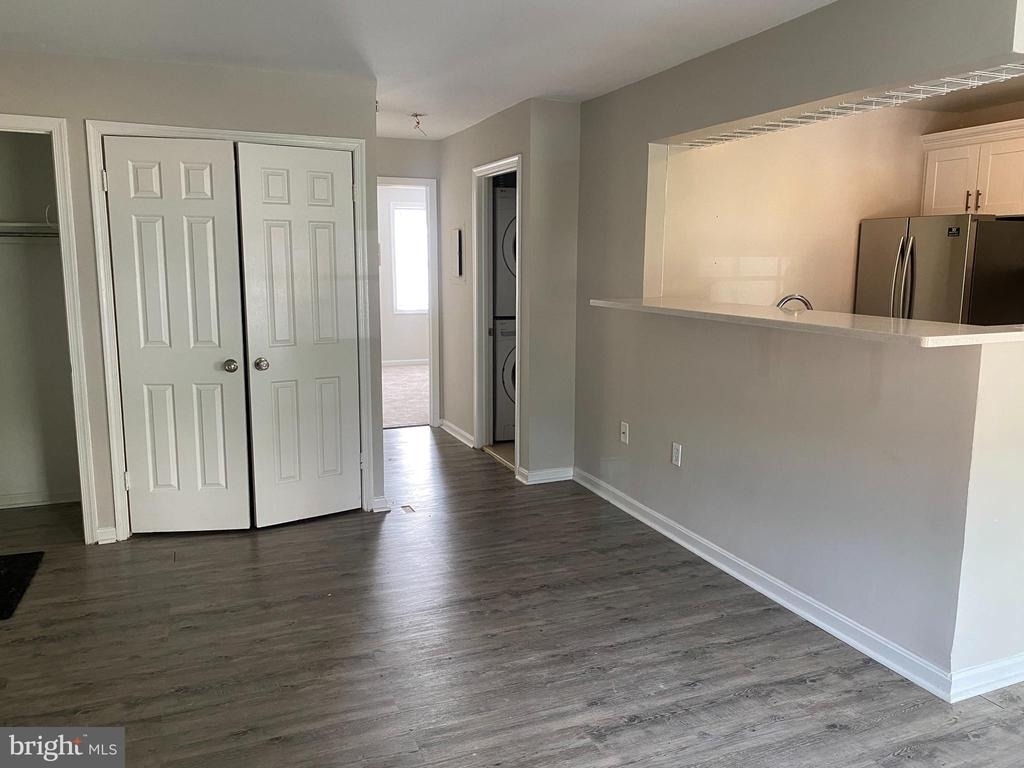 11767 Carriage House Drive - Photo 2