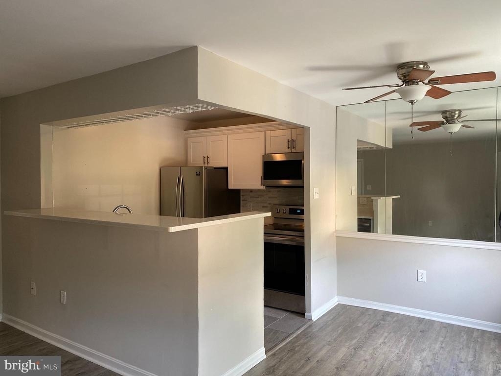 11767 Carriage House Drive - Photo 6
