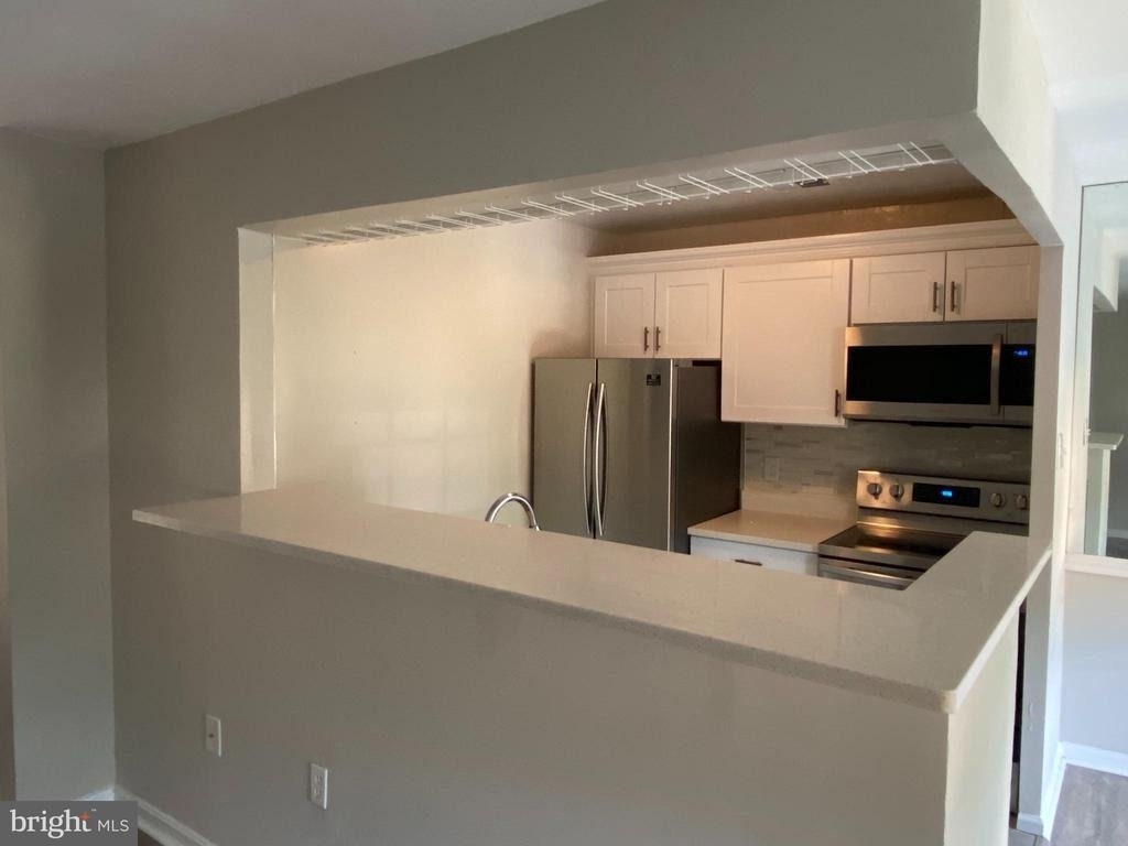 11767 Carriage House Drive - Photo 5