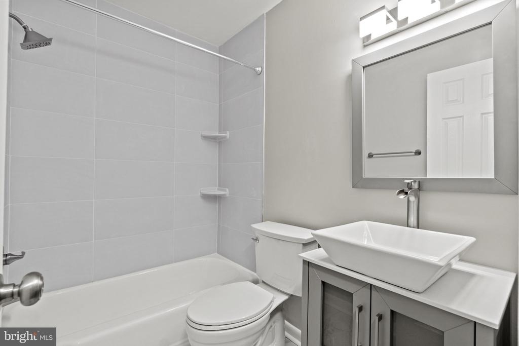 1110 Chiswell Lane - Photo 9
