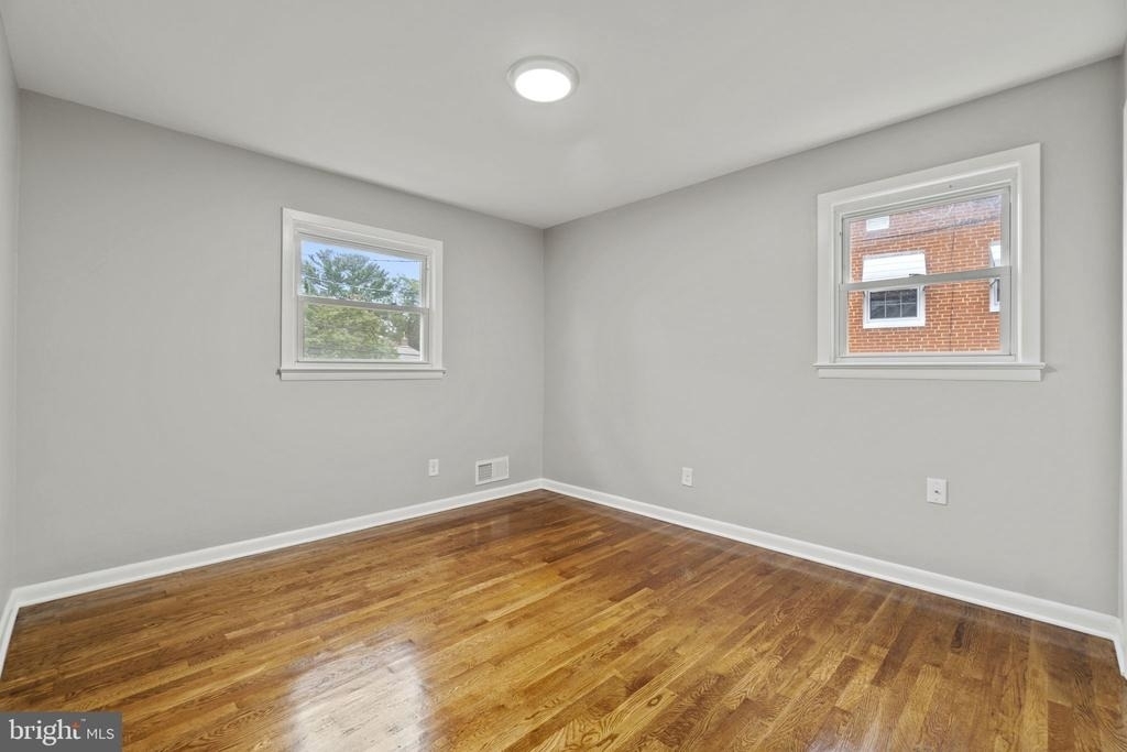 1110 Chiswell Lane - Photo 7