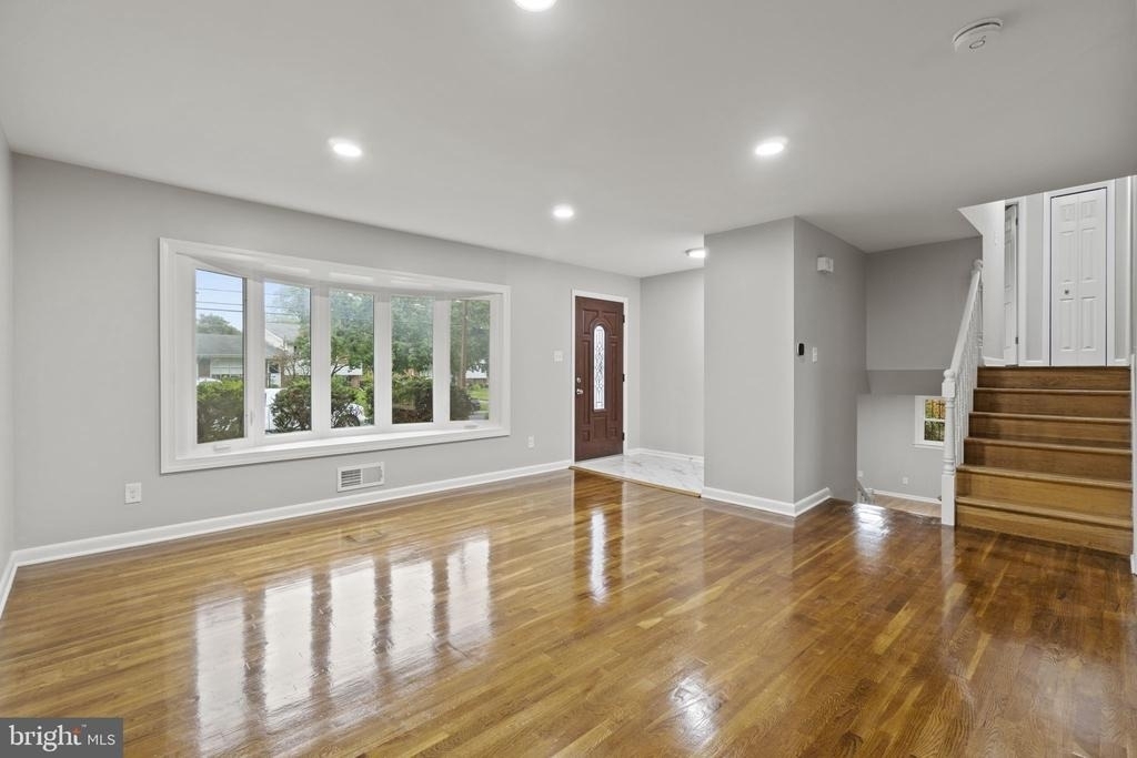 1110 Chiswell Lane - Photo 1