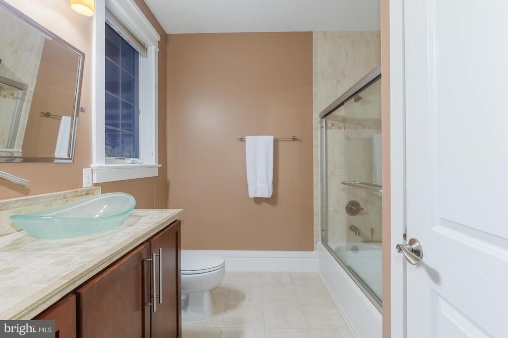9715 Singleton Drive - Photo 14