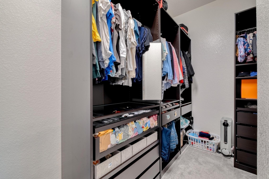 2424 Orchard Way - Photo 16