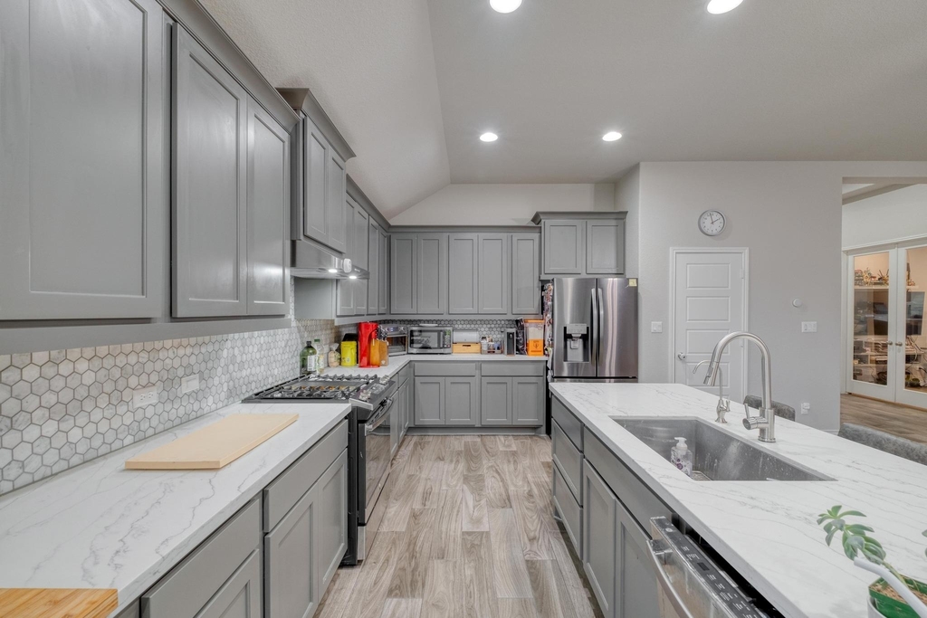 2424 Orchard Way - Photo 6