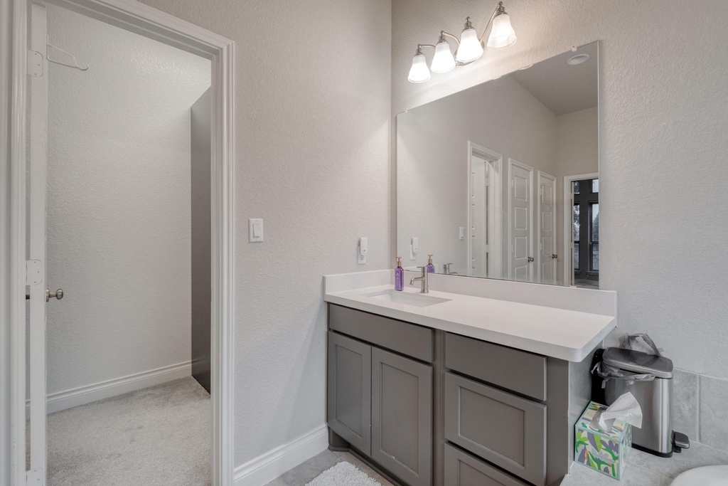 2424 Orchard Way - Photo 15
