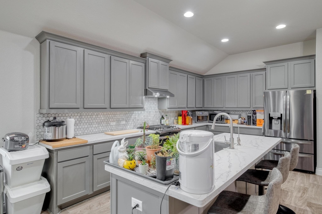 2424 Orchard Way - Photo 7