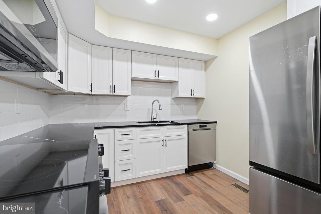 417 Sternwheeler Court - Photo 15