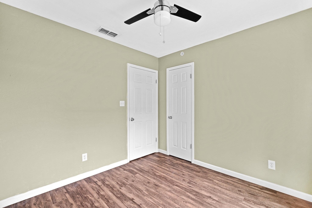 1422 Yorkshire Dr - Photo 15