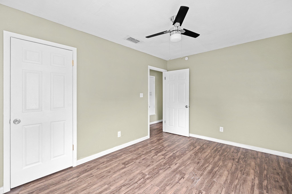 1422 Yorkshire Dr - Photo 17