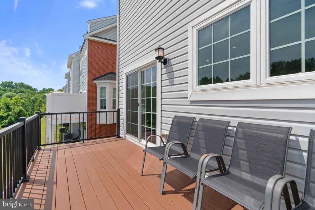 8017 Potter Place - Photo 9